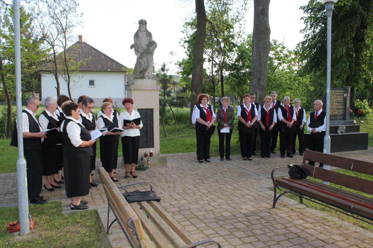 Fotogaléria Pietna spomienka pri Pomníkoch padlých (6) Pietna spomienka pri Pomníkoch padlých