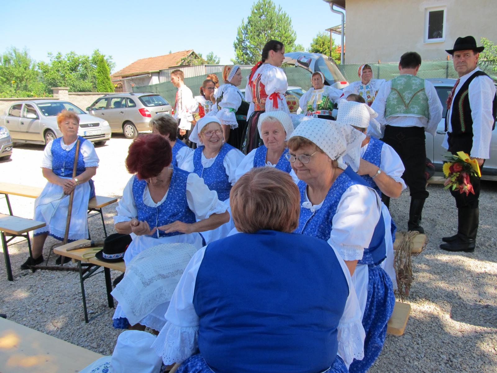 Fotogaléria Oslava 10. výročia ZO JDS a FS Podhoranka (10) Oslava 10. výročia ZO JDS a FS Podhoranka