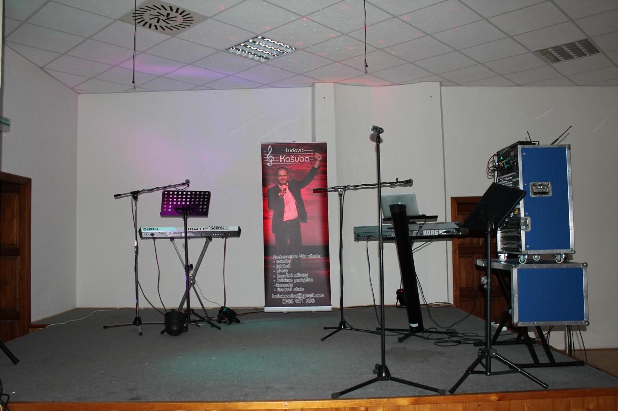 Fotogaléria Vianočný koncert šlágrovej hviezdy Ľudovíta Kašubu (27) Vianočný koncert šlágrovej hviezdy Ľudovíta Kašubu