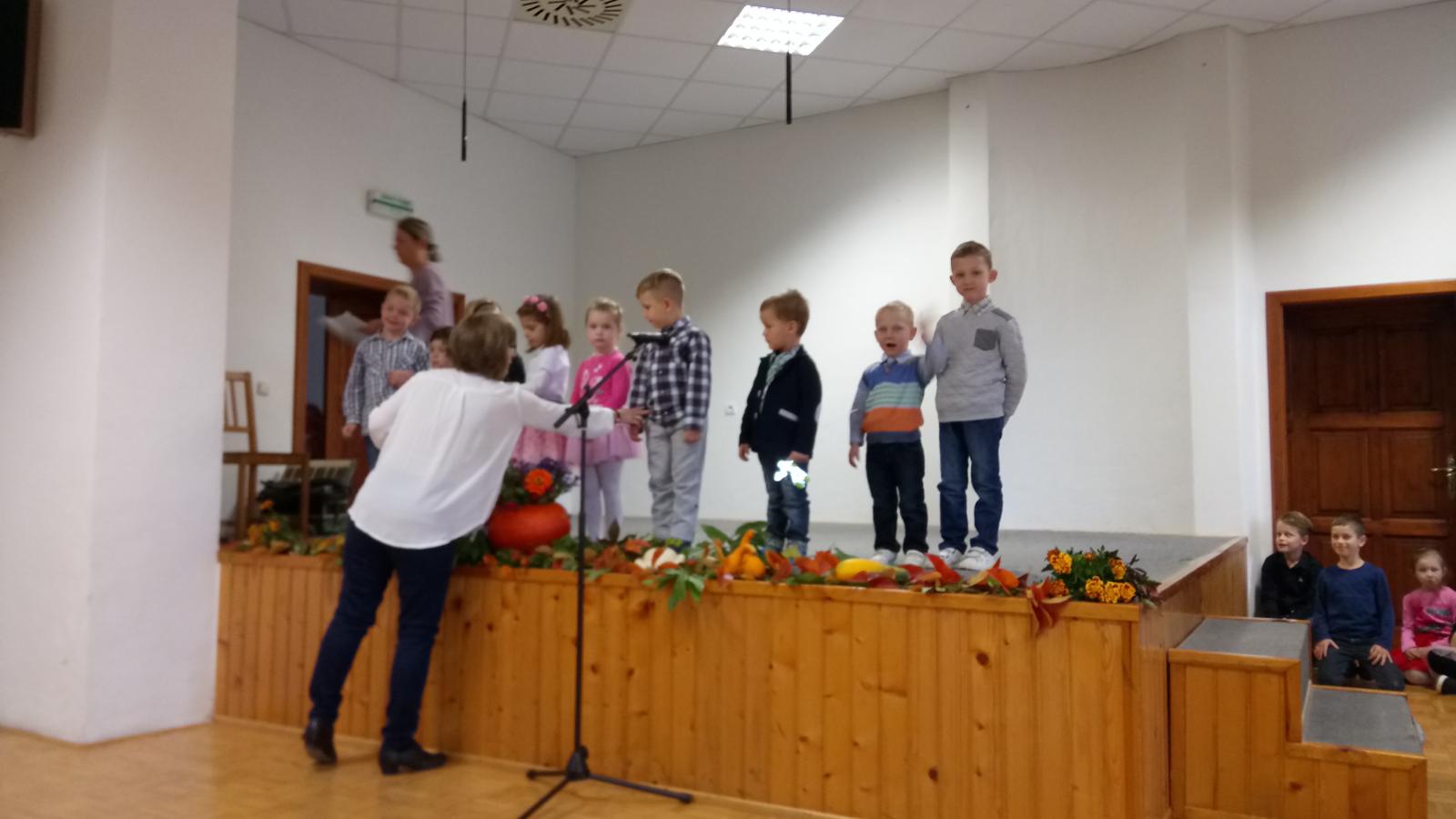 Fotogaléria Október mesiac úcty k starším 2017 (8) Október mesiac úcty k starším 2017